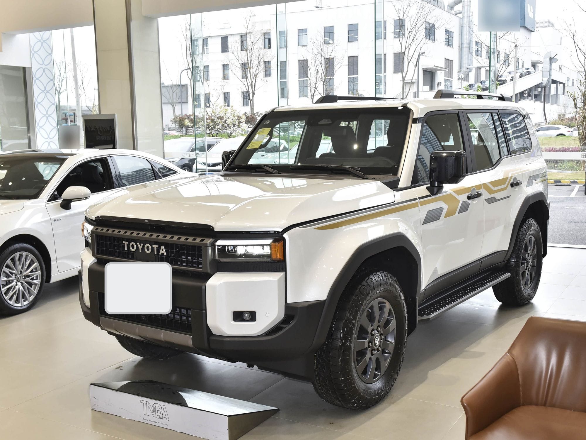 2025 Toyota Land Cruiser Prado (LC250) front three-quarter view — full-size SUV for export